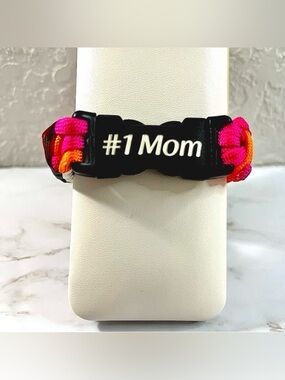 #1 Mom Paracord Bracelet